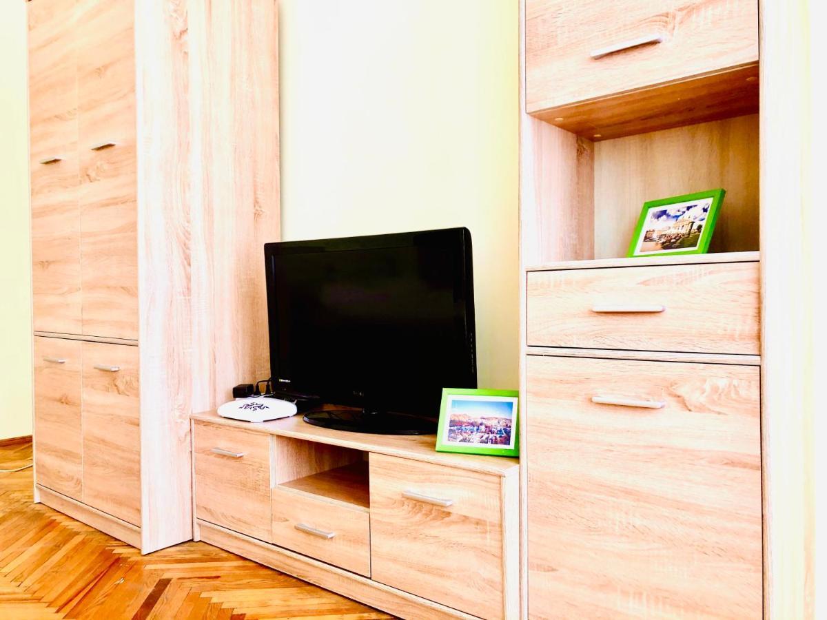Apartment Near Opera On Horodotska 11 Λβιβ Εξωτερικό φωτογραφία